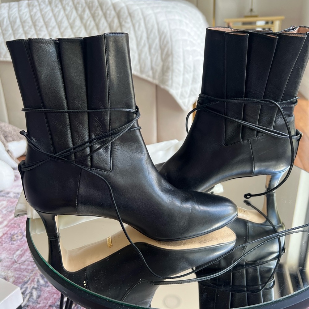 Gucci Double G Logo Leather Lace-up Boots - Picture 4 of 6